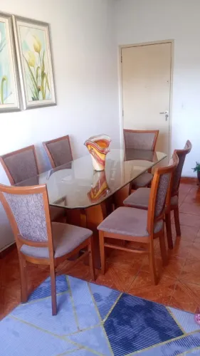mesa de jantar para 6 pessoas
