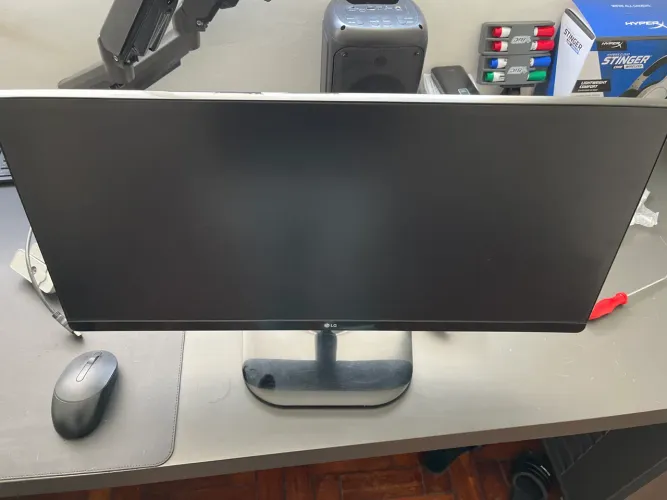 Monitor LG ultrawide 25 polegadas - FullHd