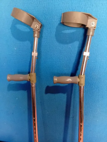 Par de Muletas Mercur