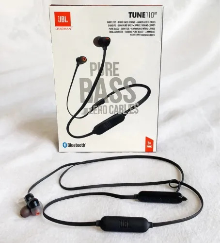Vendo fone JBL Tune 110BT Bluetooth original, usado e conservado, com caixa