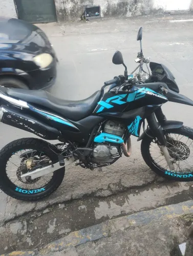 Vende-se XRE 300
