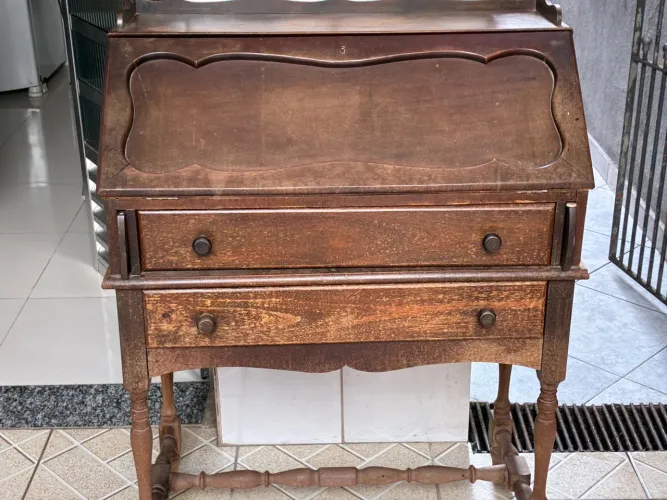 2 escrivaninhas de madeira estilo colonial/ Vintage