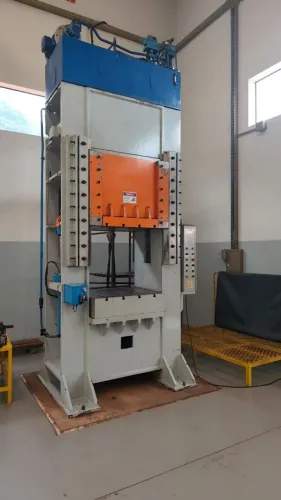 Prensa hidráulica 450T