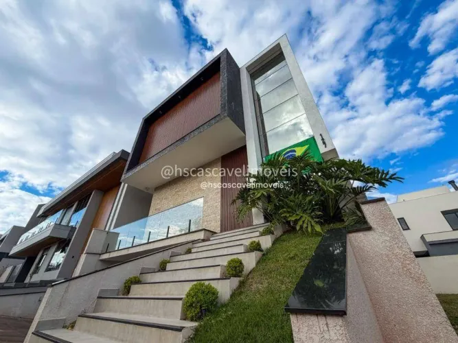 TRIPLEX MOBILIADO E DECORADO NO CONDOMÍNIO FECHADO VILA FIRENZE - COM 4 QUARTOS, PISCINA E