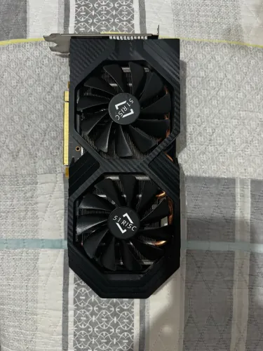 Placa de vídeo RX590
