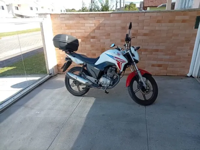 Vendo Moto Honda CG Titan 2015 abaixo a Fipe