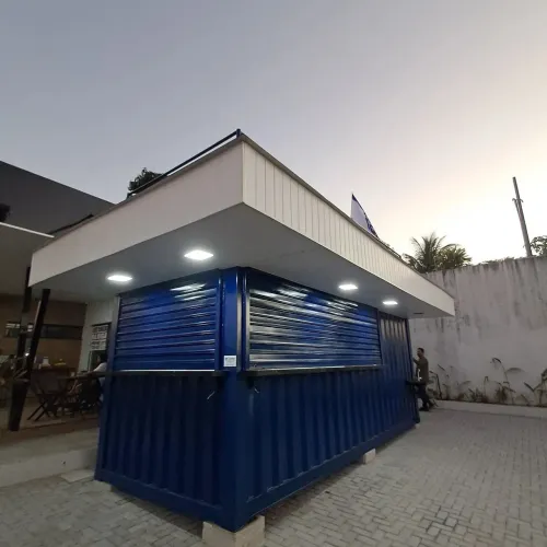 Customização de container marítimo