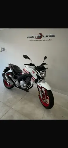 CB TWISTER 250 ( FINANCIA COM ENTRADA )
