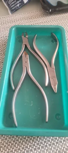 Alicates odontológicos