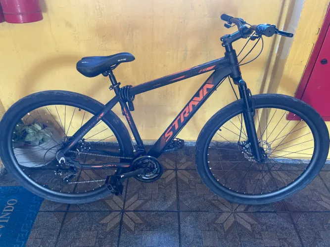 Bicicleta aro 29 1 ano de garantia 15 dias de uso