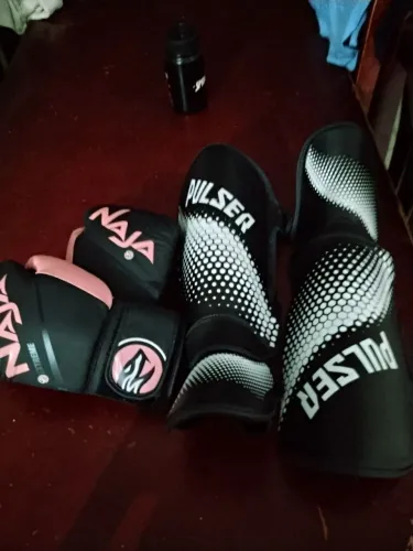 Vende-se luvas e caneleiras de muay thai melhores marcas 280 só as luvas
