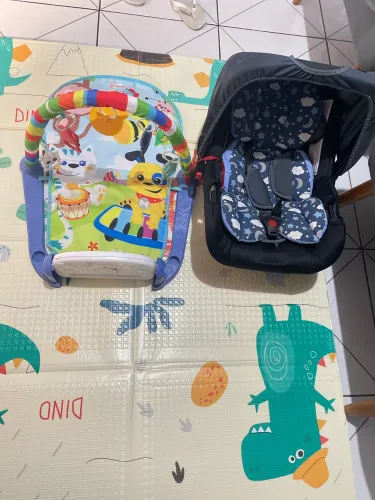 Vendo Bebê conforto + Tapete musical de Atividades 