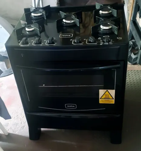 Fogão realc 5bocas preto .... tampo de vidro