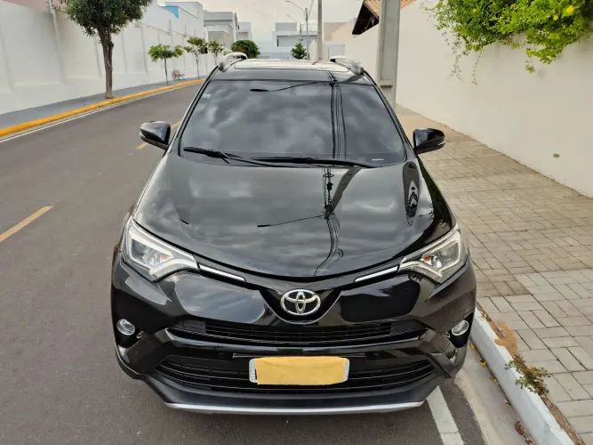 Toyota RAV4 2.0 Top 4X2 16V Aut. 2018