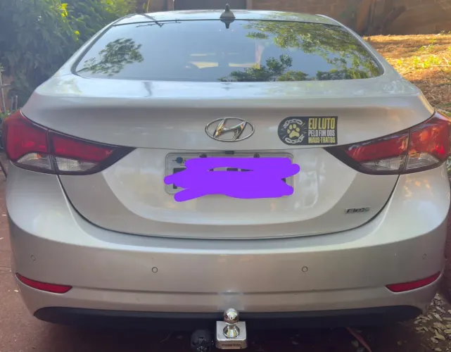 Hyundai Elantra GLS 2.0 16V Flex Aut. 2015