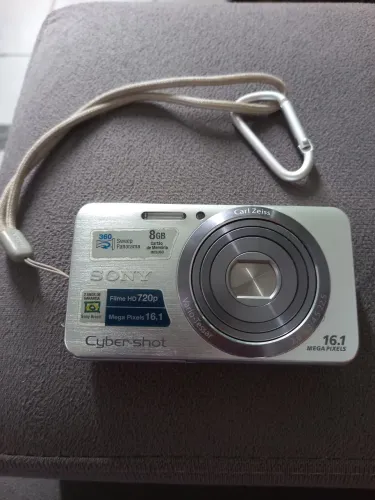 Vendo uma máquina fotográfica semi nova
