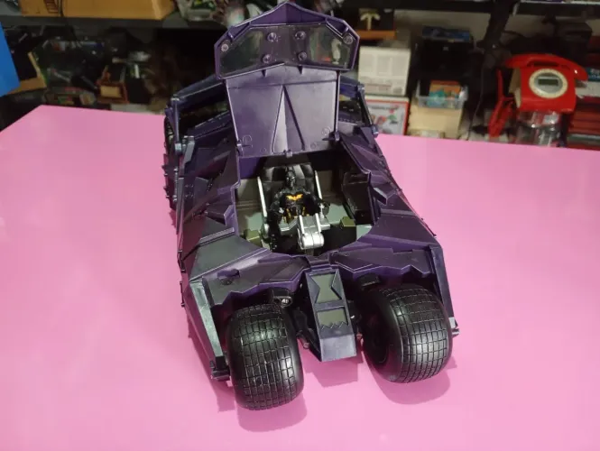 Carro do Batman 30 cm