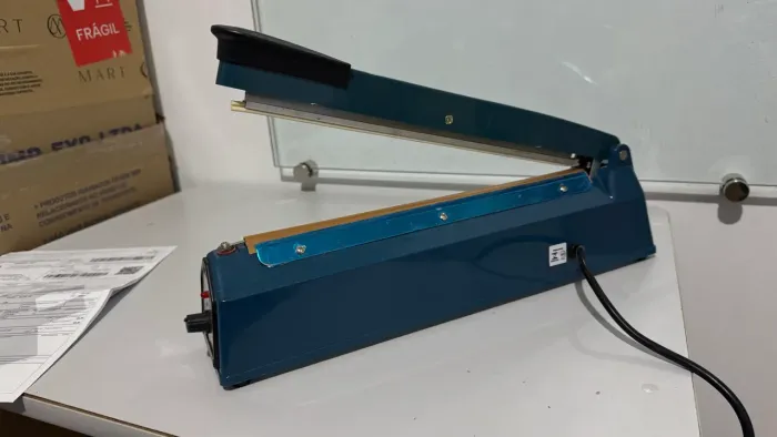Seladora Manual Cetro PFS-300 220W