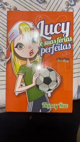 Livro Lucy e suas férias perfeitas