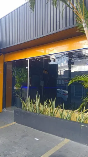 Película residencial e empresarial