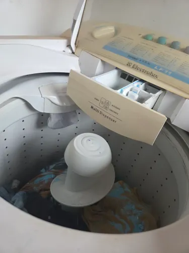 Maquina de lavar Electrolux Turbo Flex 10,5 kg (LF11).