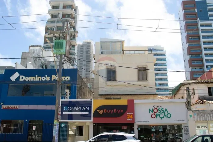 Oportunidade! Ponto Comercial 135m² extremamente bem localizado no coração da Barra,
