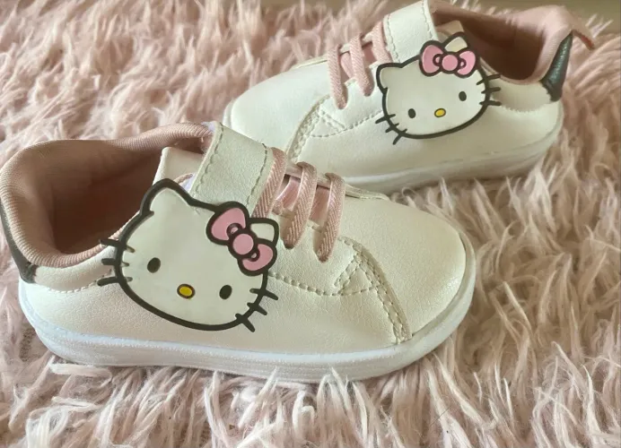 Tênis infantil Hello kity 