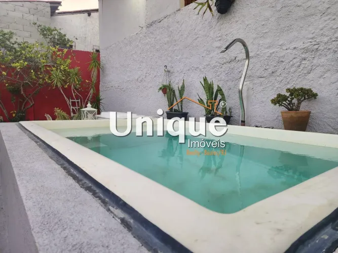 Casa à venda no Caminho de Búzios com 5 quartos por R$ 390.000,00