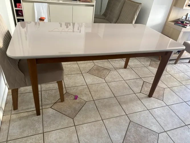 Mesa de jantar 6 lugares 