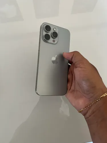 iPhone 15 pro max 256gb bateria 79% todo original