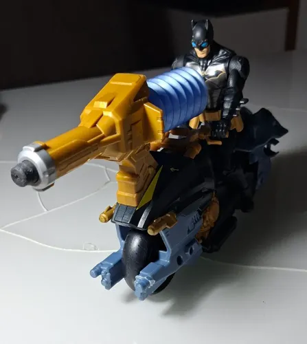 Boneco Batman E Batmoto Ataque Com Lançador - Mattel 