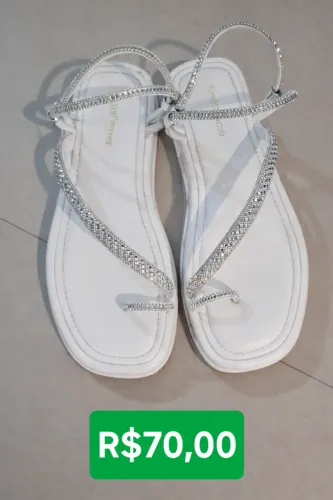 Sandália Papete Branca e Prata