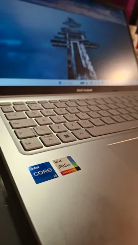 Notebook Asus Vivobook 15 Core i5 13ª Ger. 8GB SSD (Na Garantia + NF)