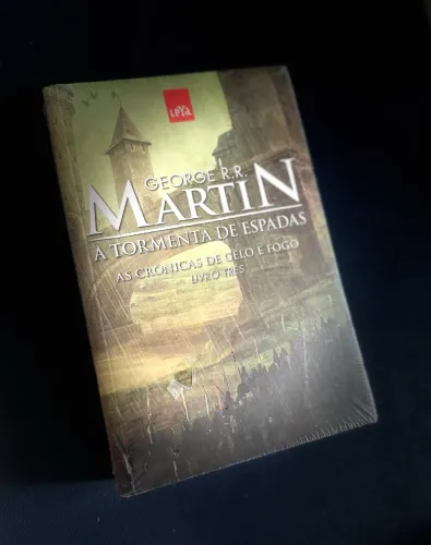 NOVO!! - A Tormenta das Espadas - George R R Martin