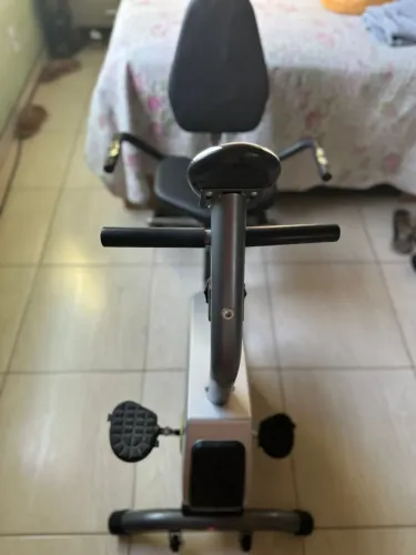 Bicicleta ergométrica Exercit Esportes EH-500 cor preto e amarelo
