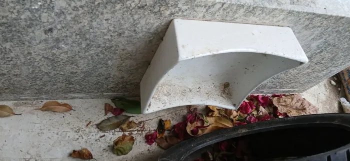 Bancada de granito com cuba para banheiro