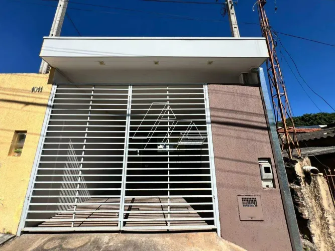 Casa Moderna de 65 m² com Pé-Direito Alto no Parque das Acácias (Zona Norte)