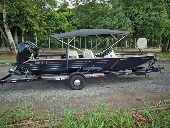 Lancha barco trovoz yukon 600