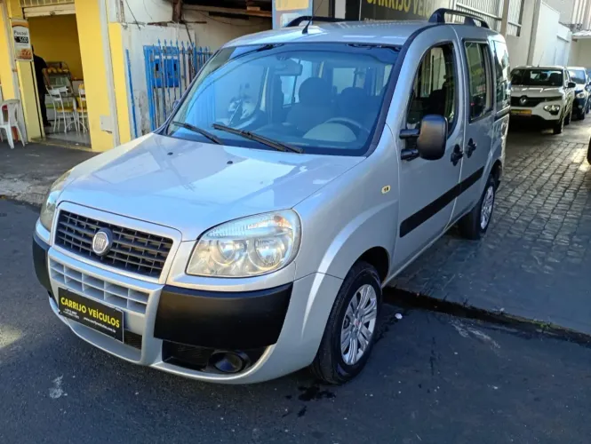 Fiat Doblo Adv.ext./adv.ext.loc. 1.8 16V Flex 2011