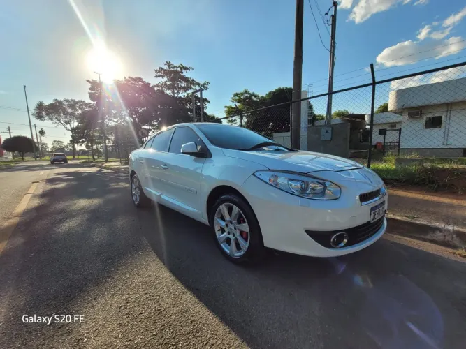 Renault Fluence Sedan Privilège 2.0 16V Flex AUT 2013