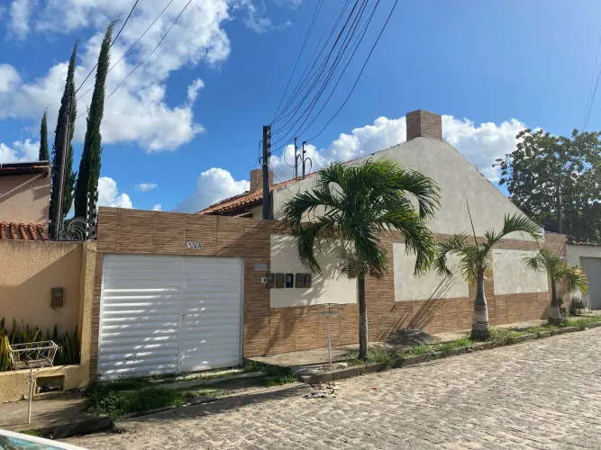 CASA em ARAPIRACA PRÓXIMO AO SHOPPING