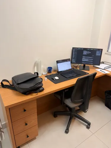 Vendo Escrivaninha + Estante
