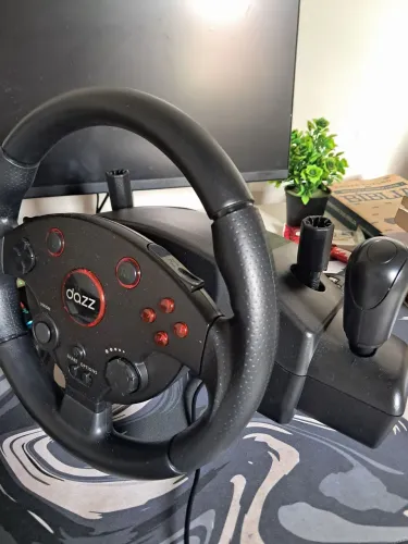 Volante Dazz completo com pedais (Novo) 