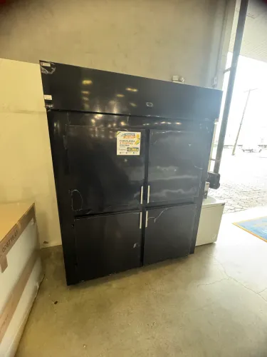 Geladeira de cervejas 4 portas temperatura negativa nova