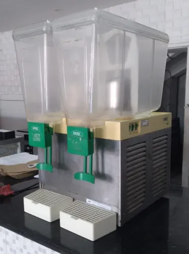 Refresqueira Inox 30 Litros 2 Cubas IBBL. Aceito cartão, troco em Buffet. Tel: *