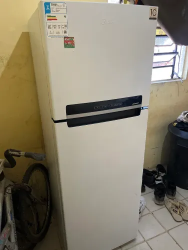 ? Geladeira Midea 295 Litros ? Apenas 6 meses de uso! Geladeira Midea 295L