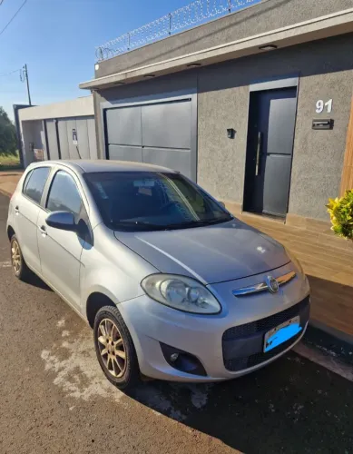 Fiat Palio Attractive 1.0 EVO Fire Flex 8V 5P 2013