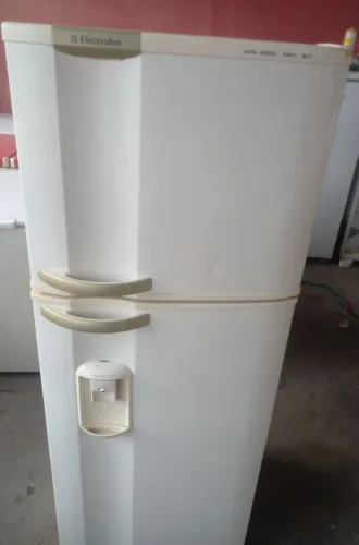 Geladeira Electrolux gelo seco 