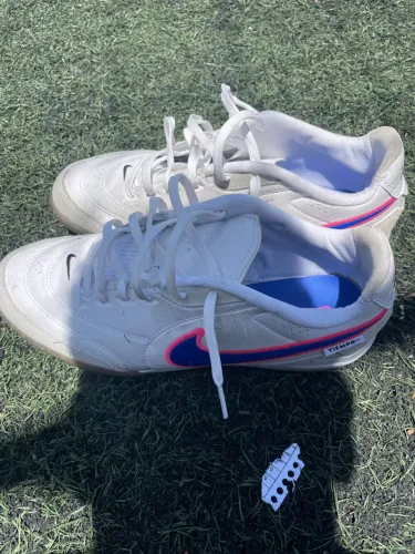 Chuteira Nike futsal