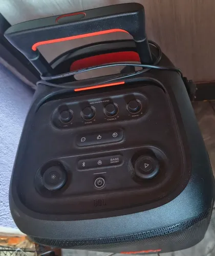 JBL partbox 320